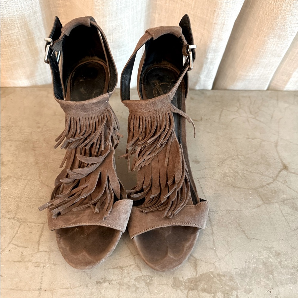 Vince Camuto taupe fringed heeled sandal